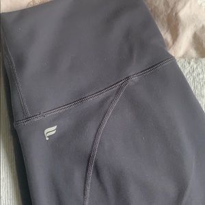 Fabletics Capri Color  GREY